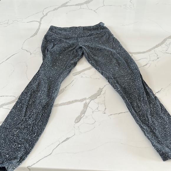 Lululemon. Black and white speckled leggings. EUC. - Picture 1 of 2